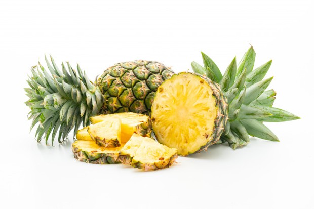 Nanas merupakan buah yang memiliki kandungan vitamin c yang tinggi