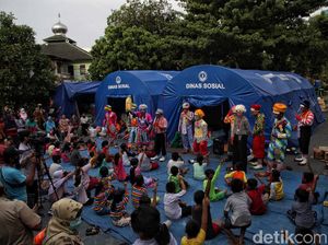 Aksi Penebar Senyum Pembawa Kebahagiaan Aksi Penebar Senyum Pembawa Kebahagiaan