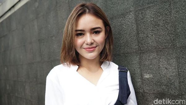 Habis Pose Seksi di Ranjang, Amanda Manopo Lucu Lagi