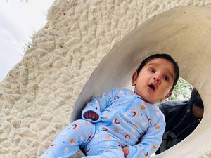 Kasihan, Satu Keluarga Kena Lockdown Tanpa Obat Buat Anaknya