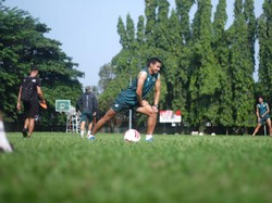 Gembiranya Andy Setyo Bisa Latihan Sepakbola Lagi