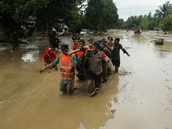 Dramatis! Video Evakuasi Jenazah Korban Banjir Lumpur Luwu Utara