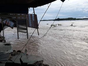 Banjir Rendam Parigi Moutong Sulteng, 17 Rumah Hanyut Ratusan Warga Ngungsi