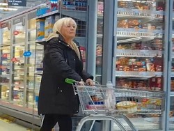 Demi Dapat  Uang Tunjangan Rp 18 M, Nenek Ini Pura-pura Buta Selama 15 Tahun