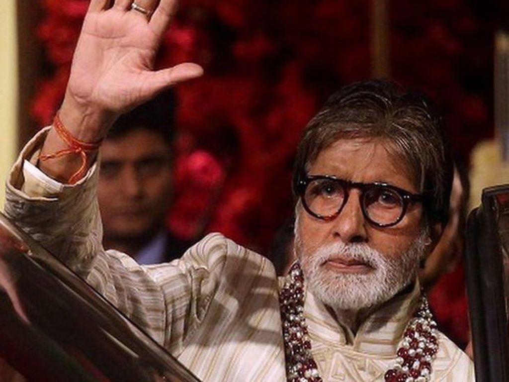 Doa Jutaan Penggemar untuk Amitabh Bachchan dan Keluarga yang Positif Corona
