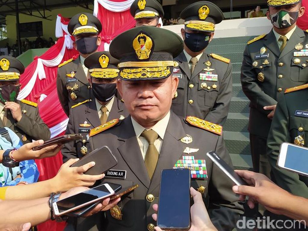 Mayjen Dudung Nyatakan Tak Ada yang Kena Corona di Akmil Magelang Mayjen Dudung Nyatakan Tak Ada yang Kena Corona di Akmil Magelang