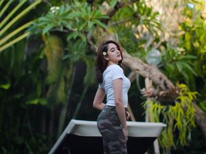 Hana Hanifah Bantah Terlibat Prostitusi, Ini Batasan Foto Seksinya