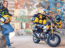 Gokil! Pria Ini Jelajahi Dunia Pakai Honda Monkey