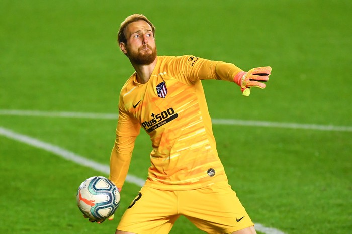 PAMPLONA, SPAIN - JUNE 17: Jan Oblak of Atletico de Madrid in action during the Liga match between CA Osasuna and Club Atletico de Madrid at El Sadar on June 17, 2020 in Pamplona, Spain. (Photo by David Ramos/Getty Images)