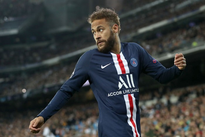 MADRID, SPAIN - NOVEMBER 26: Neymar of Paris Saint-Germain looks on during the UEFA Champions League group A match between Real Madrid and Paris Saint-Germain at Bernabeu on November 26, 2019 in Madrid, Spain. (Photo by Angel Martinez/Getty Images)