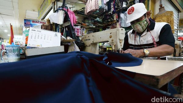 Penjahit Busana di Blok M Square Kembali Bergeliat