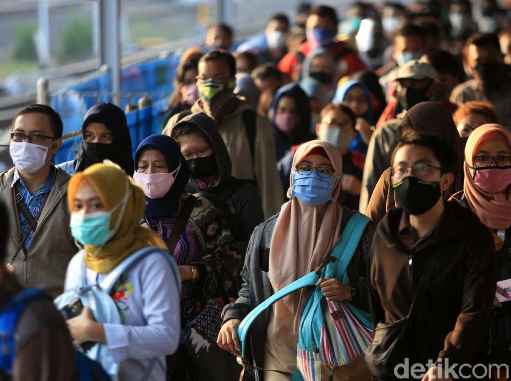 Senin KRL Mulai Normal, Ingat Lagi Protokol Kesehatan di Transportasi Umum Senin KRL Mulai Normal, Ingat Lagi Protokol Kesehatan di Transportasi Umum