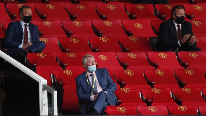 MANCHESTER, ENGLAND - JULY 13: Sir Alex Ferguson is seen in the stands during the Premier League match between Manchester United and Southampton FC at Old Trafford on July 13, 2020 in Manchester, England. Football Stadiums around Europe remain empty due to the Coronavirus Pandemic as Government social distancing laws prohibit fans inside venues resulting in all fixtures being played behind closed doors. (Photo by Clive Brunskill/Getty Images)