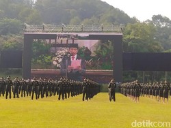 Jokowi Lantik 254 Lulusan Akmil Jadi Perwira Remaja Secara Virtual