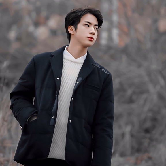 Wajah Disebut Awet Muda, Jin BTS Malah Akui Punya Keriput di Mata