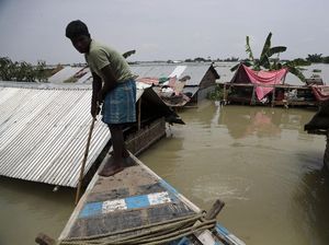 7 Tewas dalam Peristiwa Banjir Bandang di Assam India
