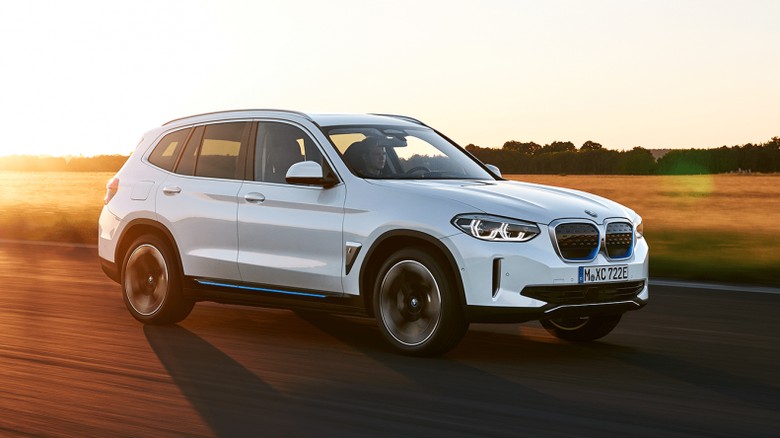 BMW iX3