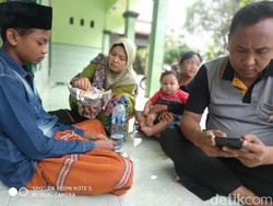 Demi Cari Ibu di Banyuwangi, Bocah Asal Cianjur Terlunta-lunta di Lamongan