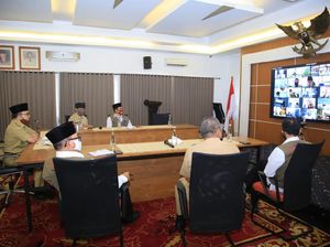 Bupati Anas Sharing Strategi New Normal Pariwisata ke Pelaku Wisata Jatim Bupati Anas Sharing Strategi New Normal Pariwisata ke Pelaku Wisata Jatim