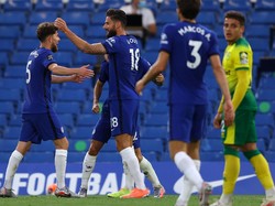 Tentang Selebrasi Gol Giroud Dorong Jorginho dan Pesan Tersembunyi