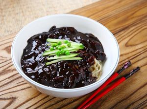Jajangmyeon, Mie Hitam Korea yang Jadi Penghibur Jomblo
