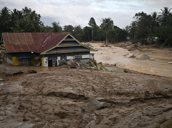 Ratusan Rumah Tertimbun Lumpur Akibat Banjir di Luwu Utara