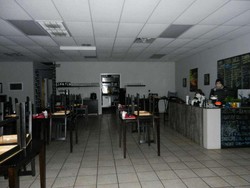 Bukan Badut, Restoran Ramen Ini Punya Hantu Ramah yang Jadi Maskot