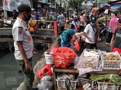 Jokowi Bilang Kalau RI Lockdown Ekonomi Bisa -17%, Benarkah?