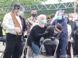 Air Mata Risma Bercucuran Saat Pemakaman Perempuan Tangguh Penjinak Api