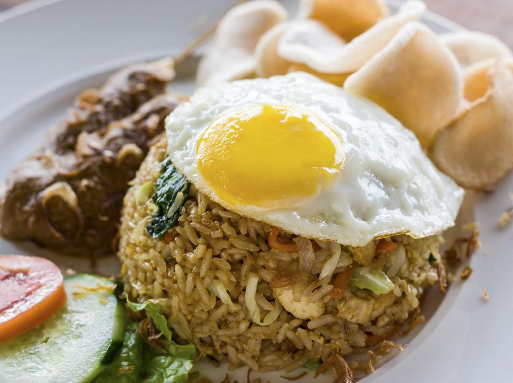 Nasi Goreng, Dari Kuliner China Jadi Makanan Ikonik Indonesia