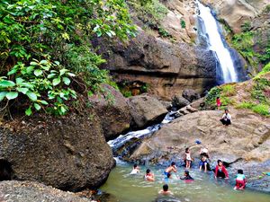 Curug Gumawang, Air Terjun yang Eksotis di Ciamis