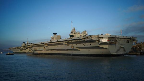 Canggihnya Kapal Induk Inggris yang Akan Gertak China