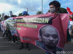 Mahasiswa Kembali Gelar Demo di Depan Istana