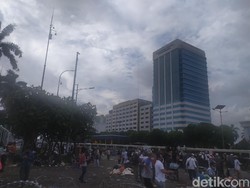 Massa PA 212 dkk Bubarkan Diri, Lalin di Depan DPR Belum Dibuka