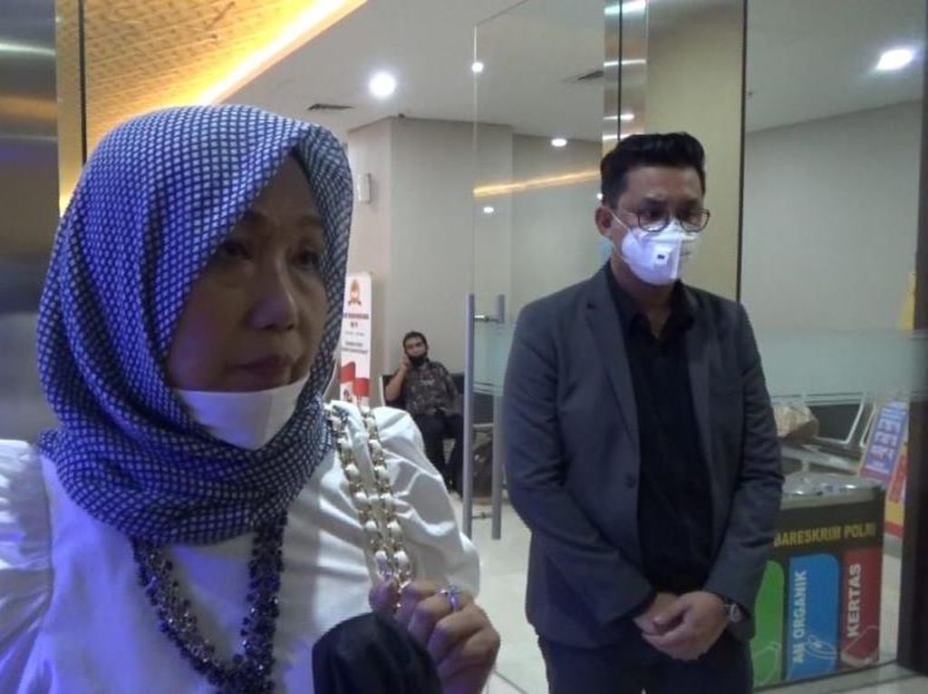 Diduga OTG Corona, Anita Kolopaking Minta Penahanannya Dibantarkan Diduga OTG Corona, Anita Kolopaking Minta Penahanannya Dibantarkan