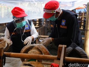 Berjualan di Trotoar, 50 Penjual Hewan Kurban di Bandung Ditertibkan Berjualan di Trotoar, 50 Penjual Hewan Kurban di Bandung Ditertibkan