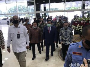 Menhan Prabowo Datangi Gedung DPR