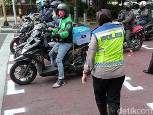 Jaga Jarak Pemotor, 159 Ruang Henti Khusus Disiapkan di Jabar Jaga Jarak Pemotor, 159 Ruang Henti Khusus Disiapkan di Jabar