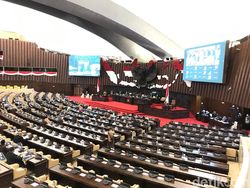 Debat PKS Vs Pimpinan DPR soal Kenaikan Iuran BPJS Kesehatan di Paripurna
