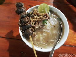 Ngiras Soto Semarang Pak Eko Blangkon yang Gurih Segar