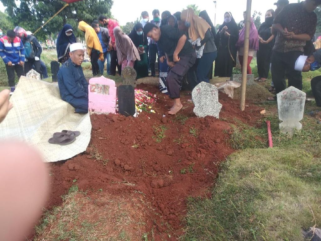 Polisi Tetapkan Anjani Pramesti sebagai Tersangka Kecelakaan Maut di Jaktim Polisi Tetapkan Anjani Pramesti sebagai Tersangka Kecelakaan Maut di Jaktim