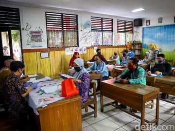 Penyaluran Bantuan di Tangerang Terapkan Protokol Kesehatan