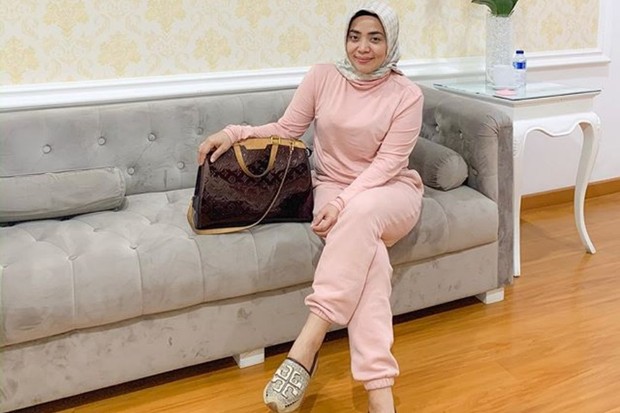 Muzdalifah/ Foto: Instagram.com/muzdalifah999 potret awet muda Muzdalifah