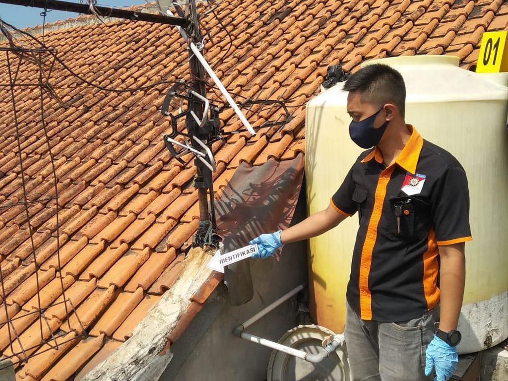 Misteri Pembunuh yang Sembunyikan Mayat Bocah ke Toren Air Misteri Pembunuh yang Sembunyikan Mayat Bocah ke Toren Air
