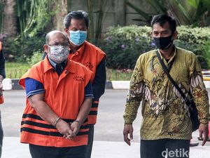 Bupati Kutai Timur Jalani Pemeriksaan Perdana di KPK