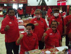 Tiba di Kantor PDIP Jateng, Gibran Rakabuming Duduk di Sebelah FX Rudy