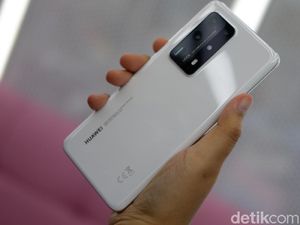 Chip Langka Bikin Harga Ponsel Huawei di China Menggila