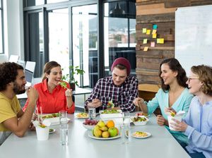 e-Commerce Indonesia Punya Tingkat Kepuasan Kerja Tertinggi e-Commerce Indonesia Punya Tingkat Kepuasan Kerja Tertinggi