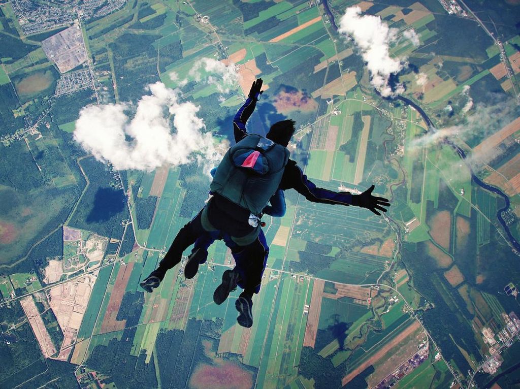 Rayakan Kelulusan SMA, Remaja Tewas saat Skydiving Pertama Kali Rayakan Kelulusan SMA, Remaja Tewas saat Skydiving Pertama Kali
