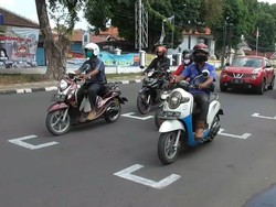 Penampakan Ruang Henti Khusus Motor di Lampu Merah